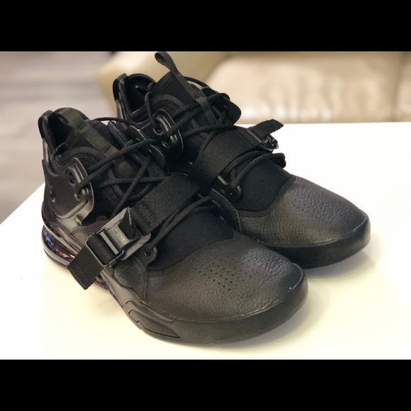🛑SOLD🛑Nike Airmax 270 Triple Black AH6772-010 - Picture 2 of 8